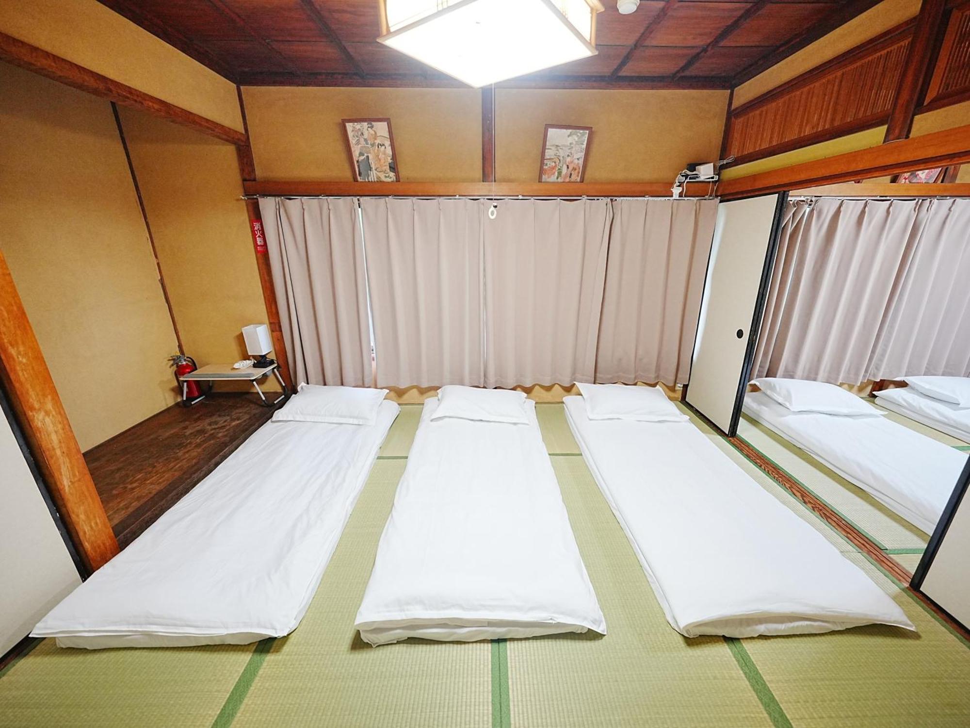 Family Or Business Travel 20 Percent Off丨200 Sqm 丨 14 Min To Shinjuku 丨century-old Japanese Garden 丨3 Parking Spaces丨4 Bedrooms Tōkyō