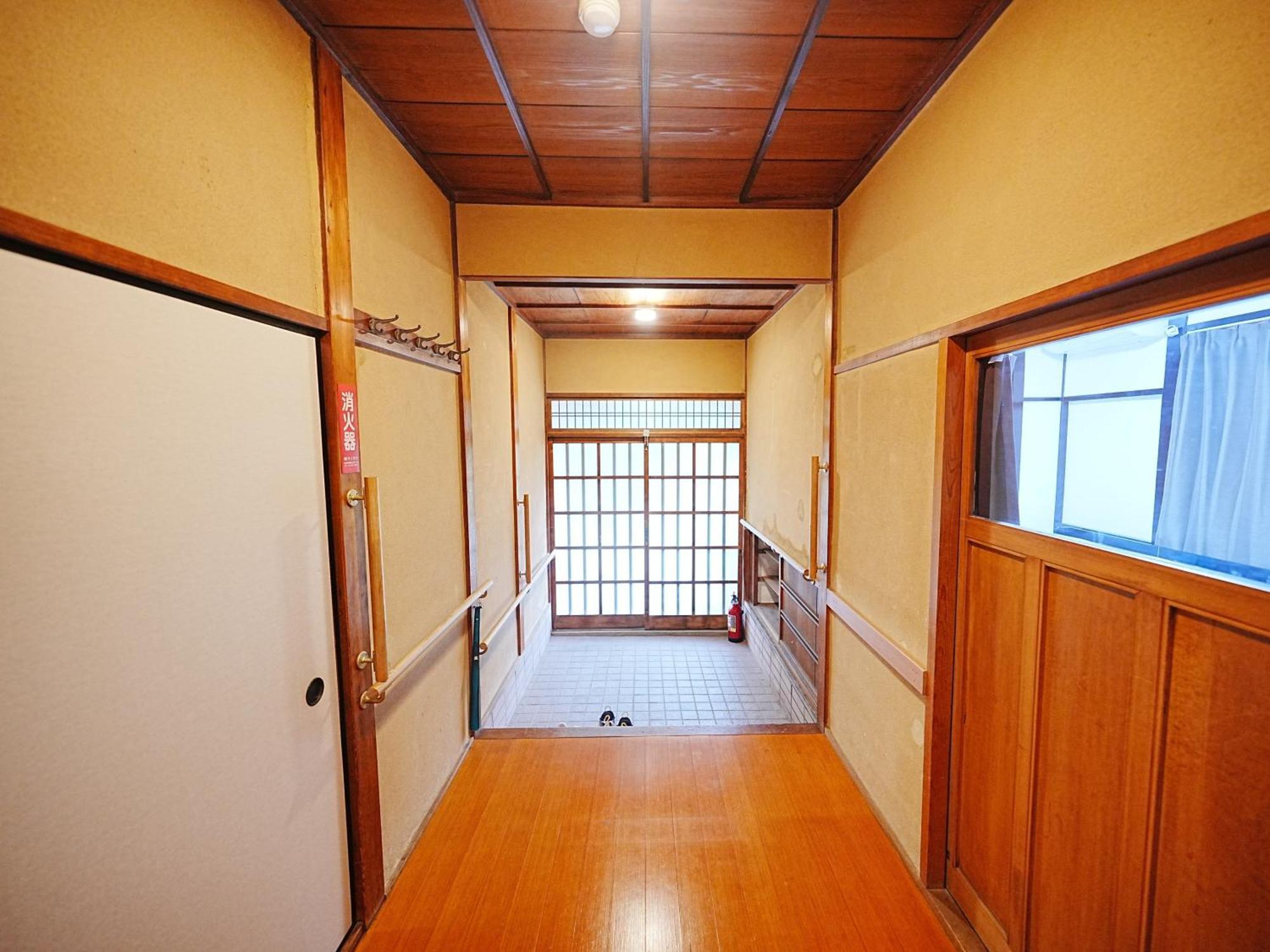 Family Or Business Travel 20 Percent Off丨200 Sqm 丨 14 Min To Shinjuku 丨century-old Japanese Garden 丨3 Parking Spaces丨4 Bedrooms Tōkyō